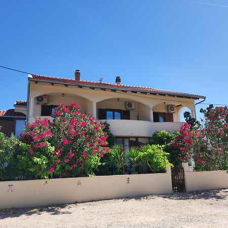 Apartments Busic Biograd Na Moru Eksteriør bilde